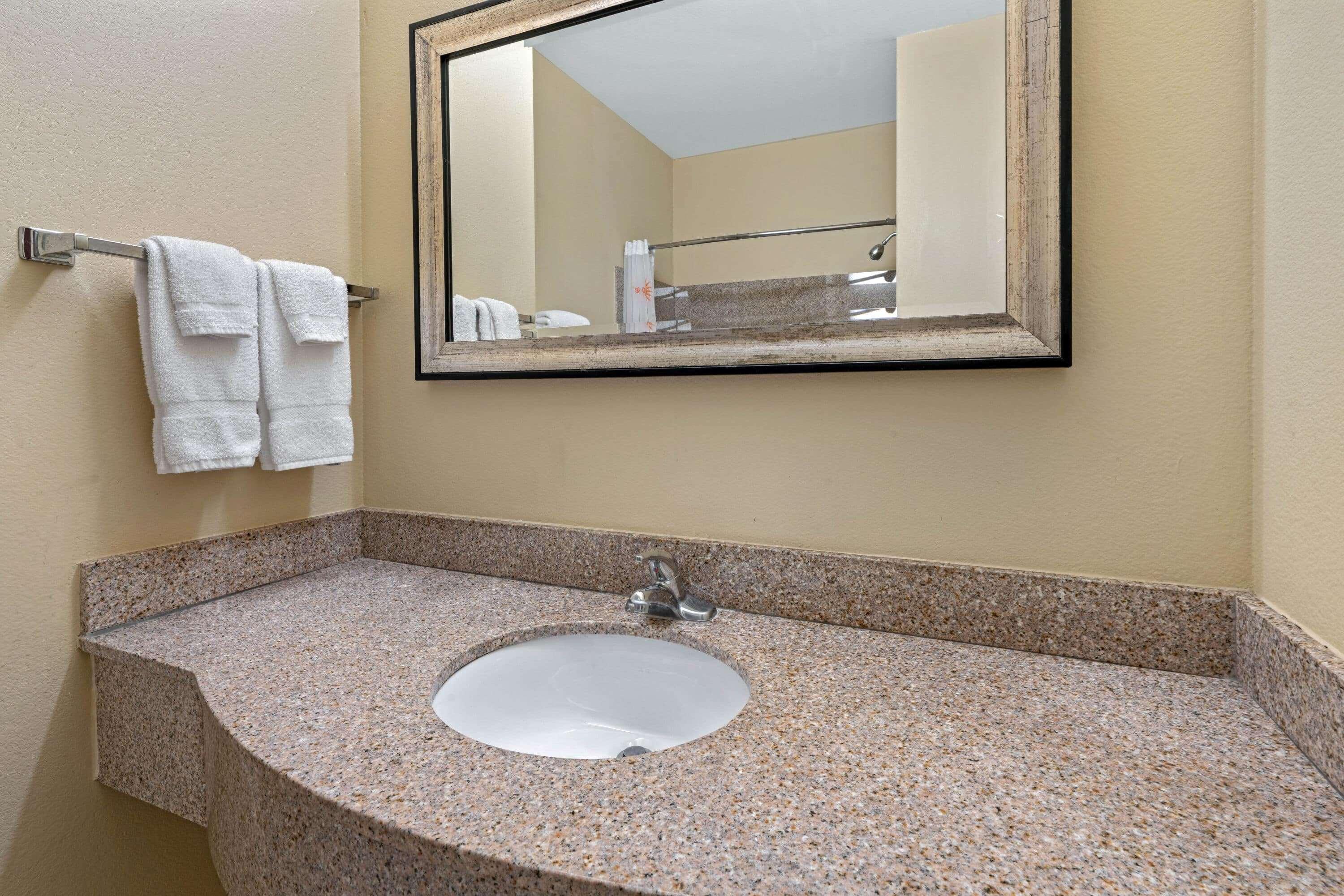 La Quinta By Wyndham Morgan City Bagian luar foto